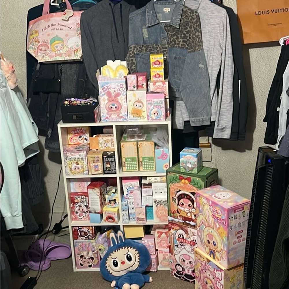 Random baby three or popmart item